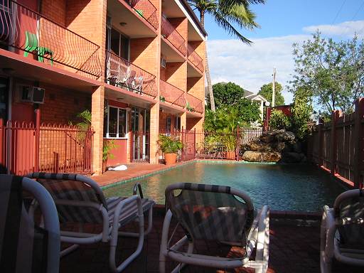This is what budget accommodations nets you in tropical Cairns. Sigh.